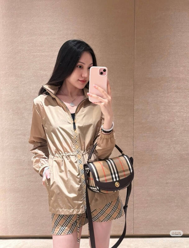 Burberry Brown 25x18x10cm shoulder bag — 1:1 Replica