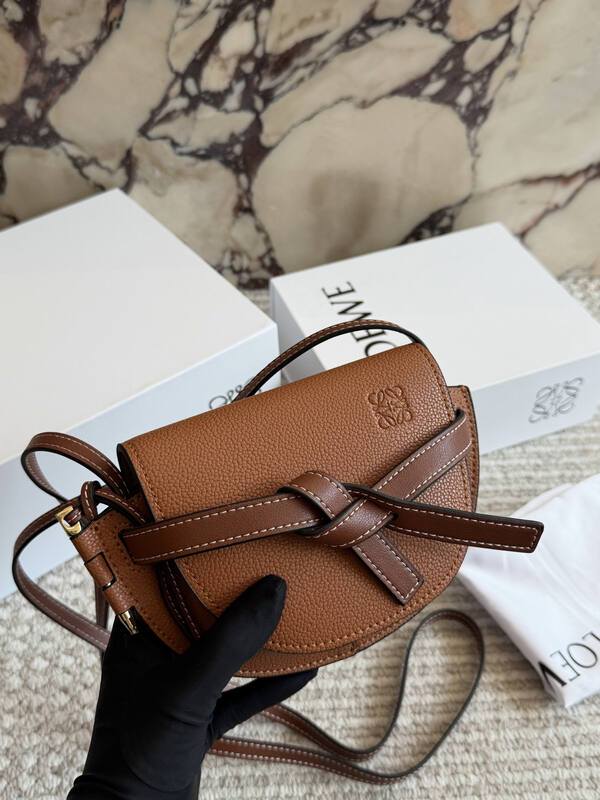 Loewe Brown shoulder bag — Premium Replica