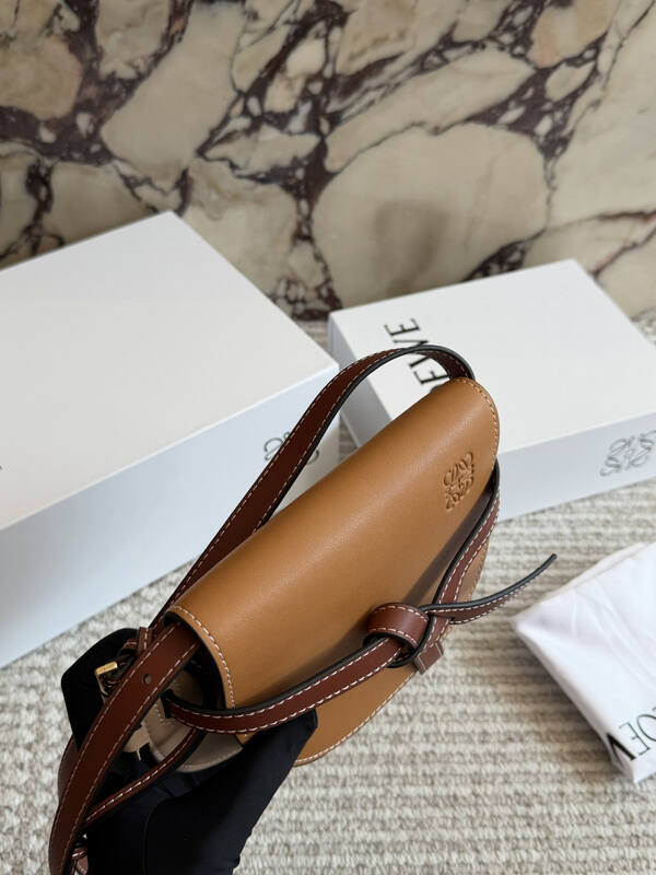 Loewe Calfskin shoulder bag — 1:1 Replica