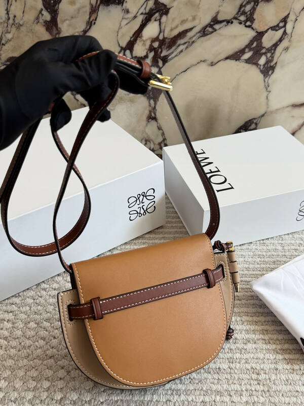 Loewe Calfskin shoulder bag — 1:1 Replica
