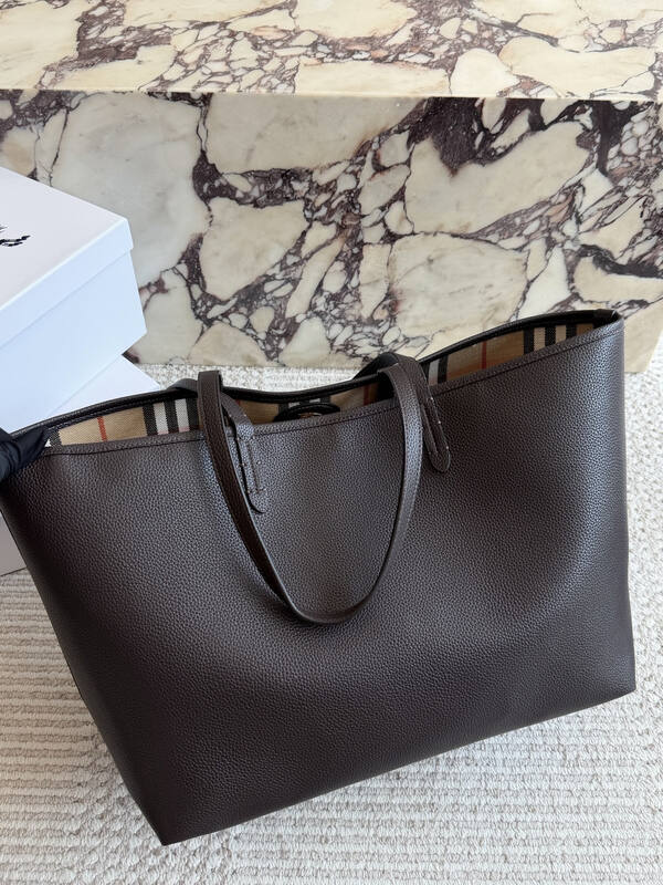 Burberry Brown shoulder bag — Top Quality Replica