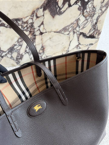 Burberry Brown shoulder bag Top Quality Replica