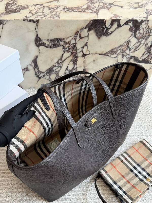 Burberry Brown shoulder bag — Top Quality Replica