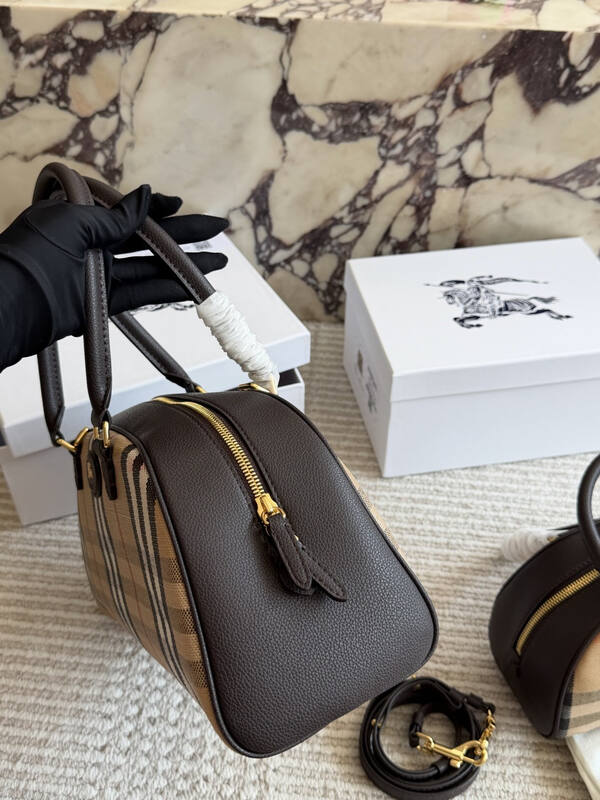 Burberry Brown shoulder bag — Top Quality Replica