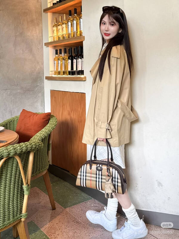 Burberry Brown shoulder bag — AAA Quality Replica