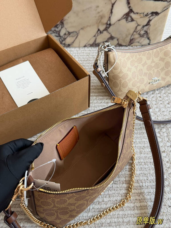 Coach Monogram shoulder bag — 1:1 Replica