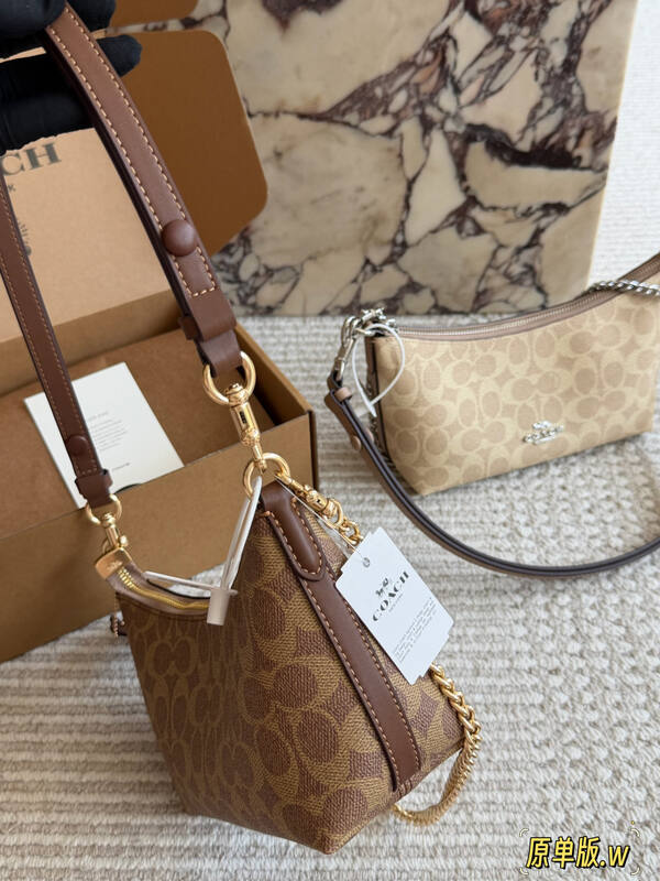 Coach Monogram shoulder bag — 1:1 Replica