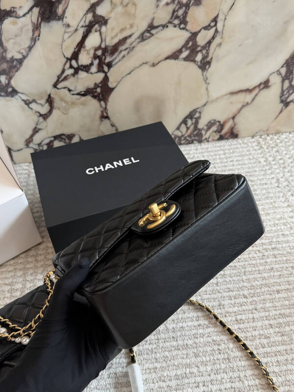 Chanel Black mini crossbody — Premium Replica