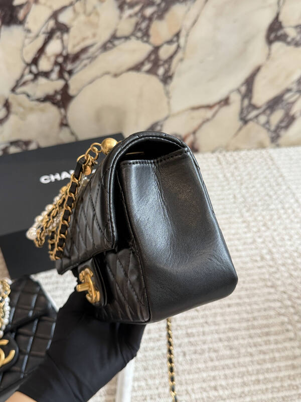 Chanel Black mini crossbody — Premium Replica