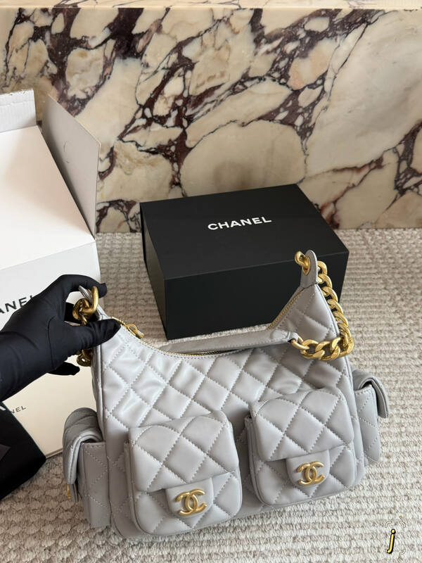 Chanel Hobo Black shoulder — 1:1 Replica