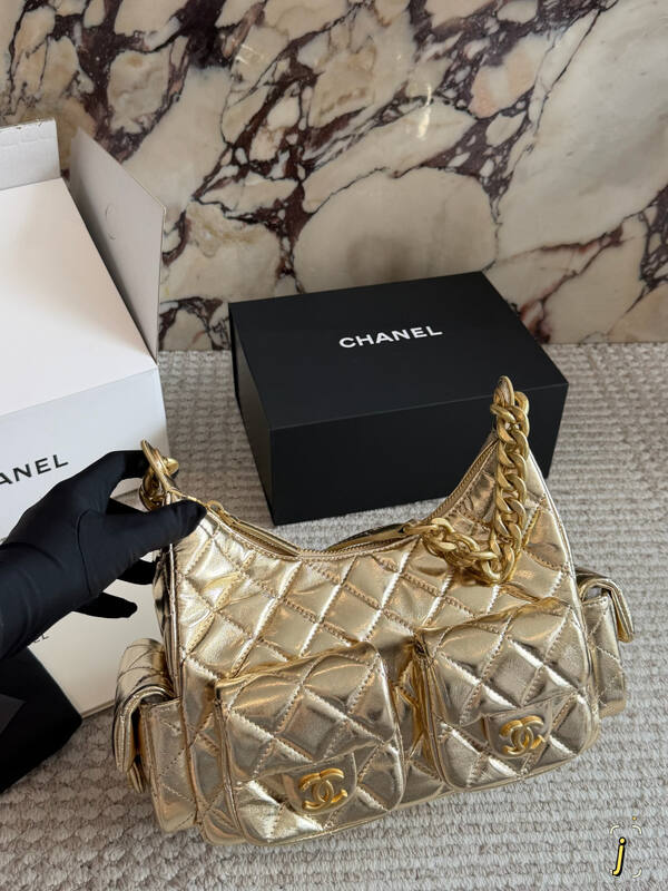 Chanel Hobo Black shoulder — 1:1 Replica