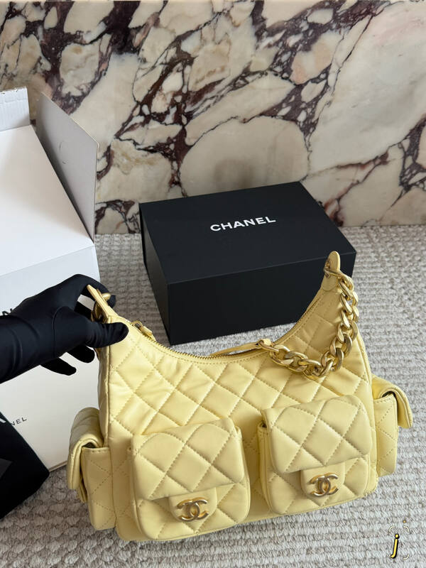 Chanel Hobo Black shoulder — 1:1 Replica