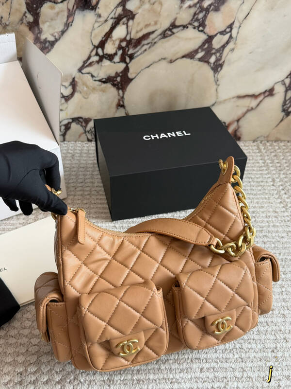 Chanel Hobo Black shoulder — 1:1 Replica