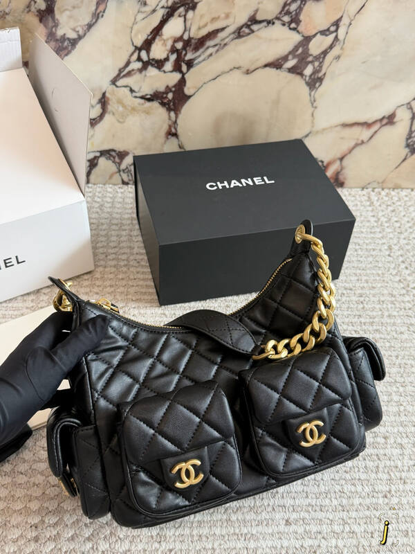 Chanel Hobo Black shoulder — Premium Replica