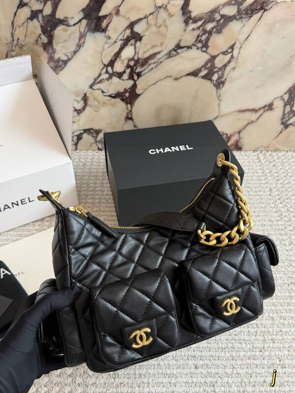 Chanel Hobo Black shoulder — Premium Replica