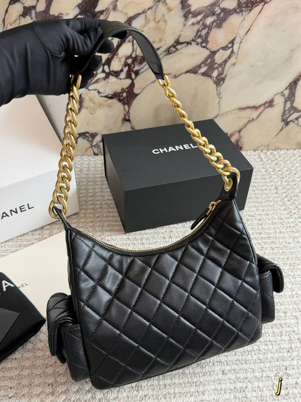 Chanel Hobo Black shoulder — Premium Replica