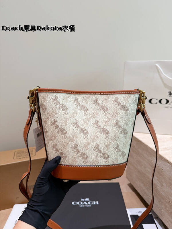 Coach Monogram shoulder bag — 1:1 Replica