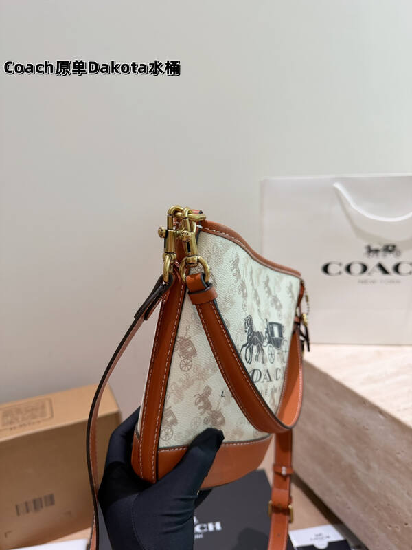 Coach Monogram shoulder bag — 1:1 Replica