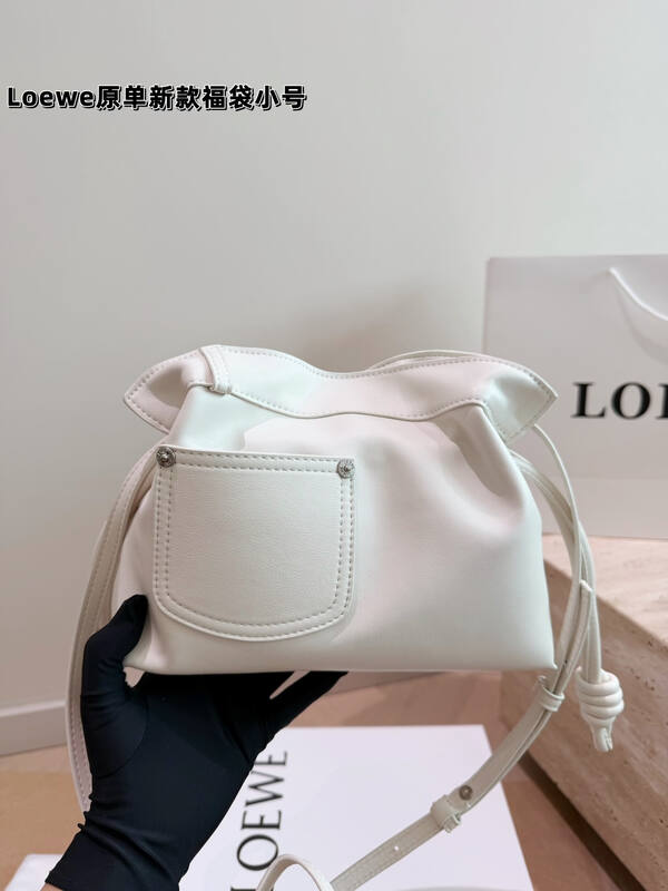 Loewe White 25x18x10cm shoulder bag — AAA Quality Replica