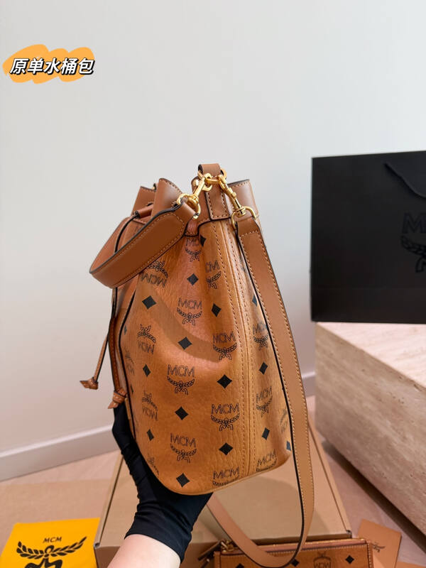 MCM Visetos 30x22x12cm shoulder bag — Premium Replica