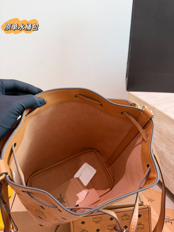 MCM Visetos 30x22x12cm shoulder bag — Premium Replica