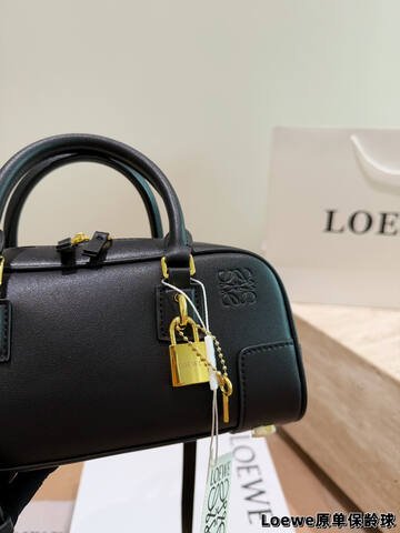 Loewe Black 18x12cm shoulder bag 1 1 Replica