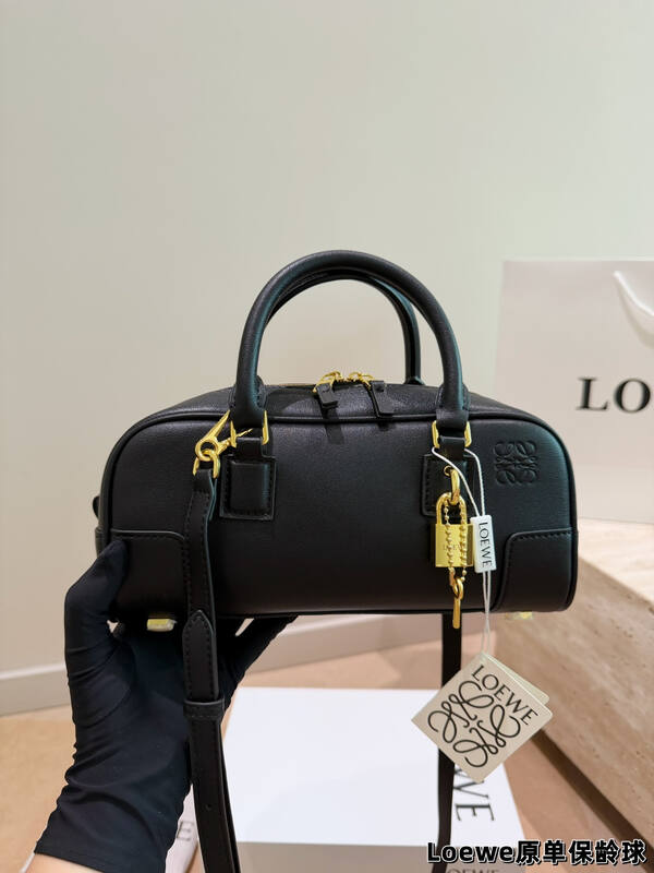 Loewe Calfskin 25x18x10cm shoulder bag — Top Quality Replica