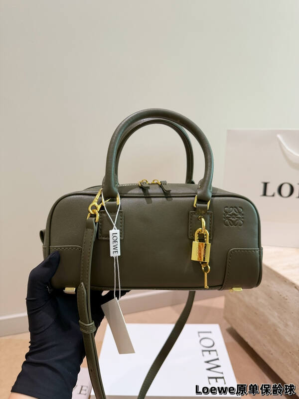 Loewe Calfskin 25x18x10cm shoulder bag — Top Quality Replica