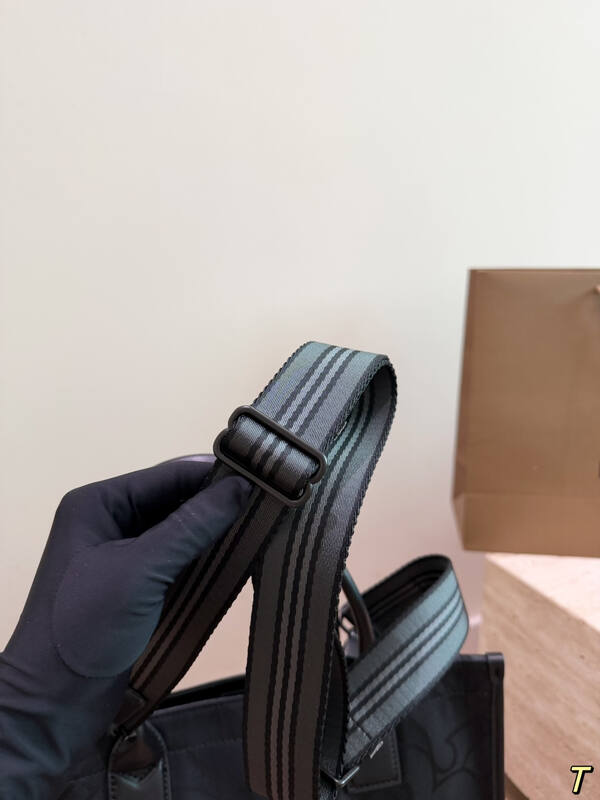Burberry Monogram shoulder bag — 1:1 Replica