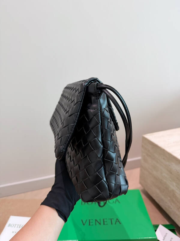 Bottega Veneta Black shoulder bag — Premium Replica