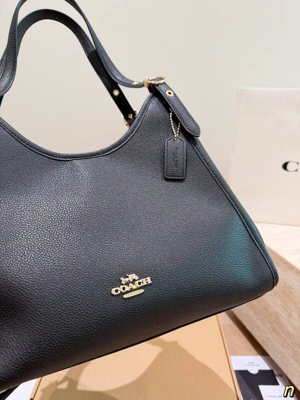Coach Black shoulder bag — Premium Replica