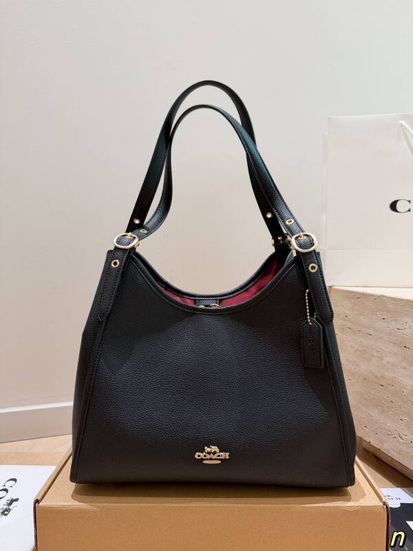Coach Black shoulder bag — 1:1 Replica