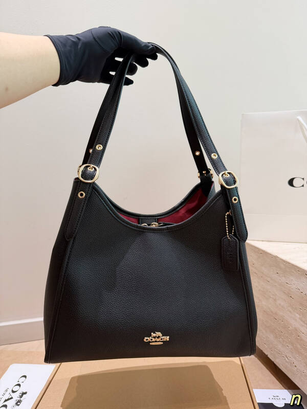 Coach Black shoulder bag — Premium Replica