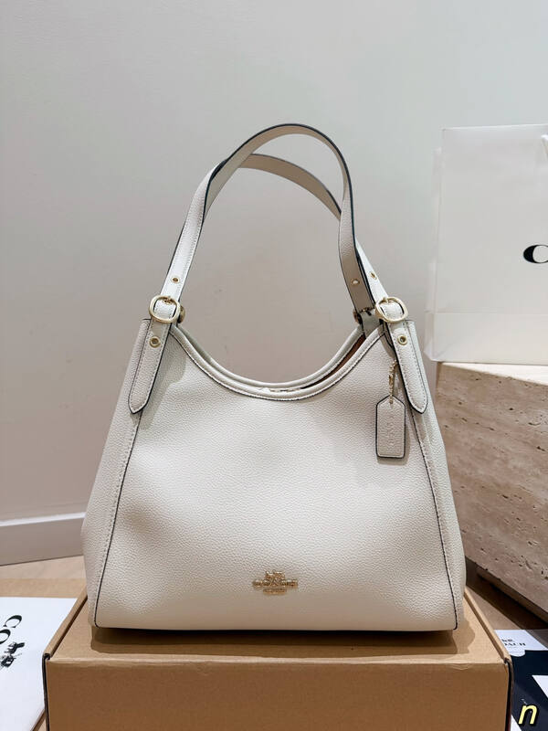 Coach Black shoulder bag — 1:1 Replica