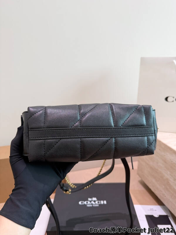 Coach Black shoulder bag — AAA Quality Replica