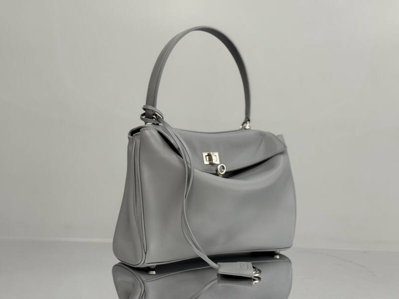 Balenciaga Grey 25x18x10cm shoulder bag — AAA Quality Replica