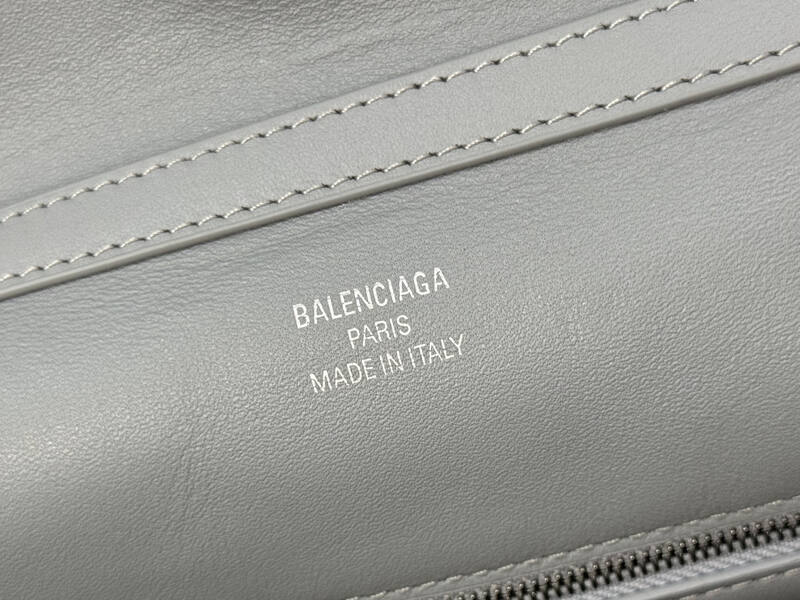 Balenciaga Grey 25x18x10cm shoulder bag — AAA Quality Replica