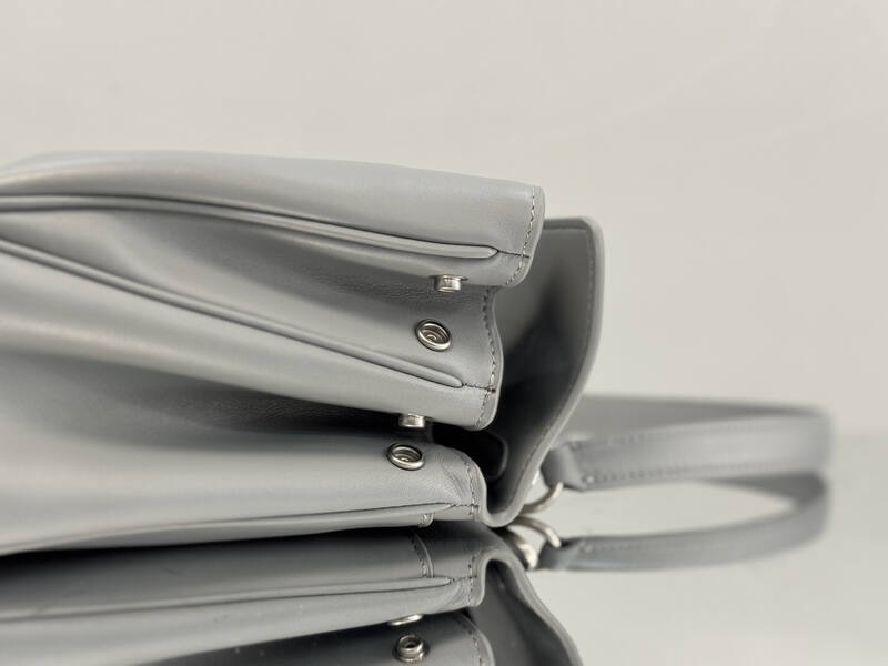Balenciaga Grey 25x18x10cm shoulder bag — AAA Quality Replica