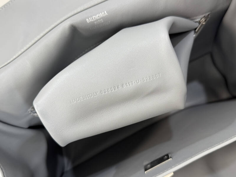 Balenciaga Grey 25x18x10cm shoulder bag — AAA Quality Replica