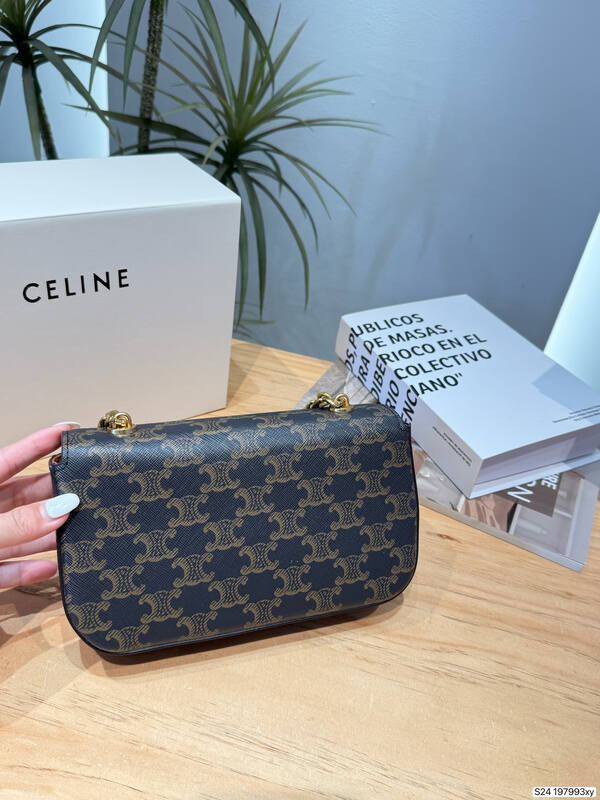 Celine Triomphe Triomphe Canvas Dark Brown shoulder bag — Top Quality Replica