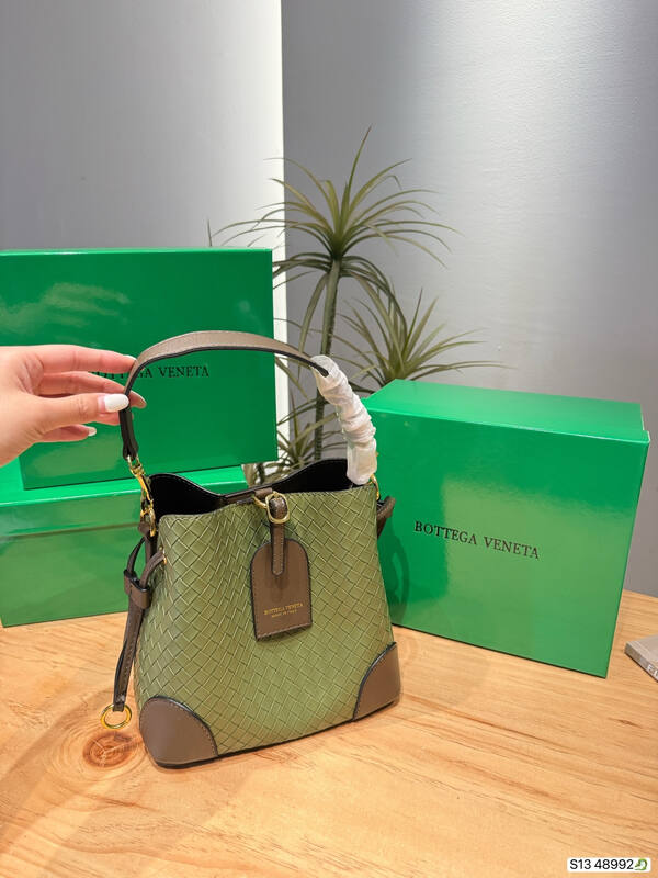 Bottega Veneta Brown 25x18x10cm shoulder bag — Top Quality Replica