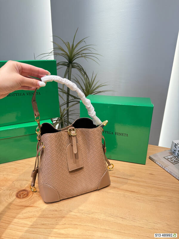 Bottega Veneta Brown 25x18x10cm shoulder bag — Top Quality Replica