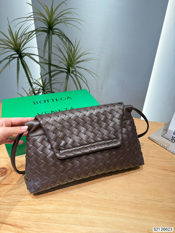 Bottega Veneta Brown shoulder bag — AAA Quality Replica