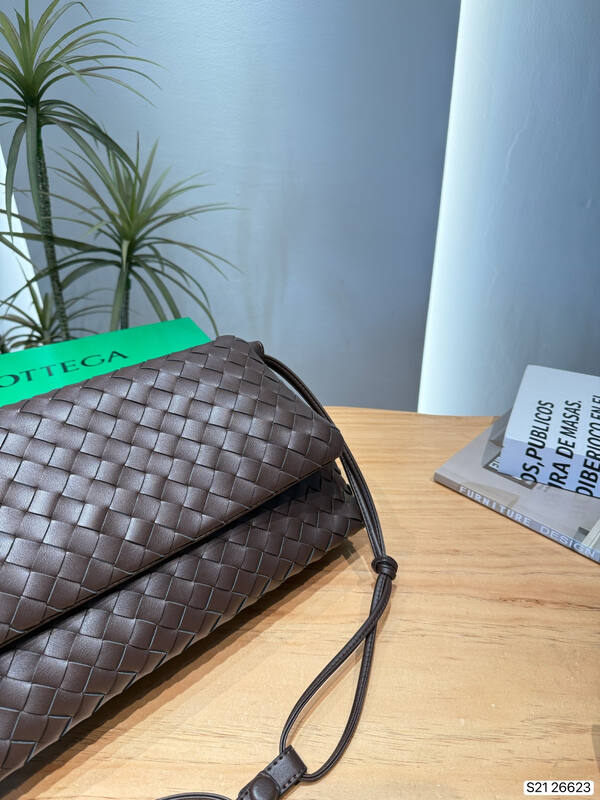 Bottega Veneta Brown shoulder bag — AAA Quality Replica