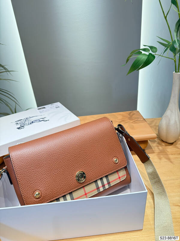 Burberry Brown shoulder bag — Premium Replica