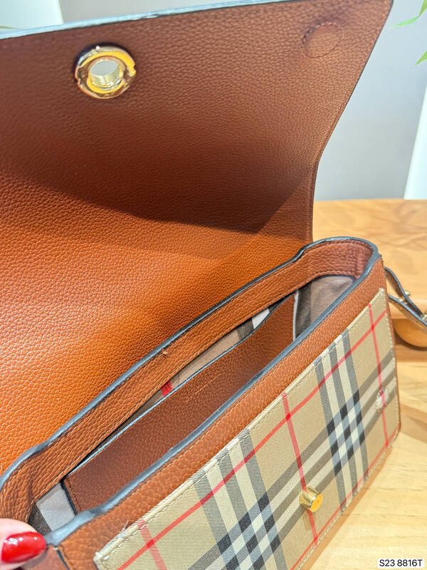 Burberry Brown shoulder bag — Premium Replica