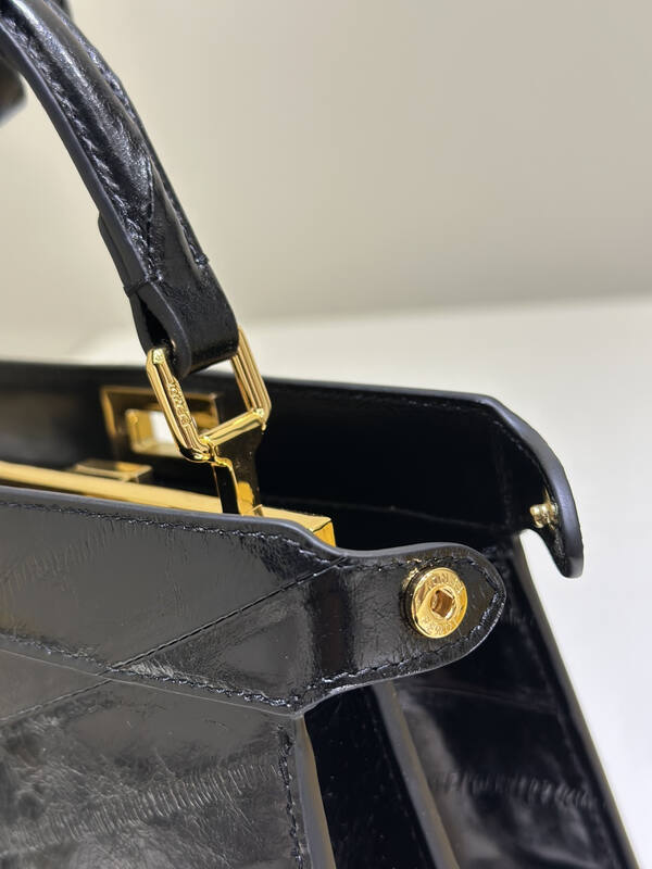 Fendi Peekaboo Black 33x22x14cm shoulder bag — Top Quality Replica