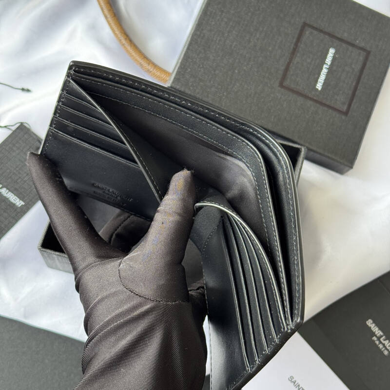Saint Laurent Black leather wallet — AAA Quality Replica