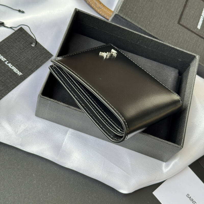 Saint Laurent Black leather wallet — 1:1 Replica