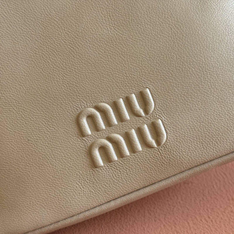 Miu Miu Beige 25x18x10cm shoulder bag — Top Quality Replica